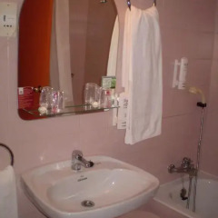 Отель City House Alisas Santander 2* Номер категории Эконом с различными типами кроватей фото 3