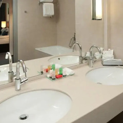 Гостиница Рамада Екатеринбург (Ramada Yekaterinburg) 5* Стандартный номер с различными типами кроватей фото 2