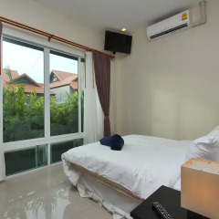 Отель The Ville Jomtien Pool Villa 4* Вилла с различными типами кроватей фото 15