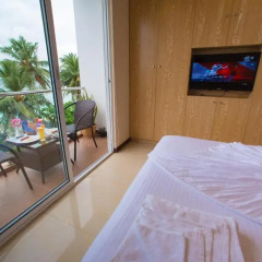 Отель Hathaa Beach Maldives 3* Номер Делюкс с различными типами кроватей фото 21