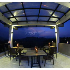 Отель 9 Arch