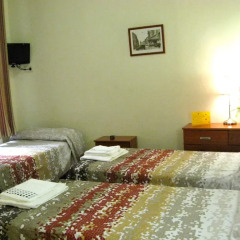 Отель Hostal Tirso Plaza комната для гостей