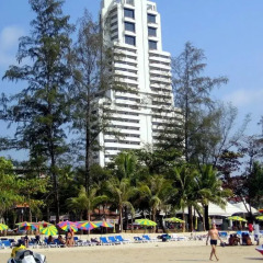 Отель Patong Tower Holiday Rentals Патонг пляж
