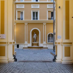 Отель Inn Rome Rooms & Suites парковка