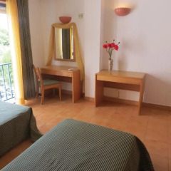 Отель Altura Inn комната для гостей