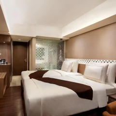 Отель Ramada by Wyndham Bali Sunset Road Kuta 4* Улучшенный номер с различными типами кроватей фото 4