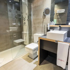 Отель Petit Palace Mayor Plaza 4* Стандартный номер с различными типами кроватей