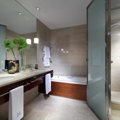 Отель Eurostars Grand Marina 5* Люкс с различными типами кроватей фото 13