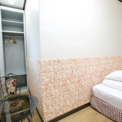 K Hostel Стандартный семейный номер с двуспальной кроватью фото 6