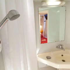 Отель Premiere Classe Le Blanc Mesnil ванная фото 2