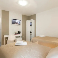Отель Guest House Teatrin Split 4* Стандартный номер с различными типами кроватей фото 5