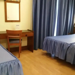 Отель Hostal Felipe V Стандартный номер с различными типами кроватей фото 5