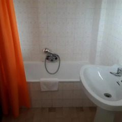 Отель Hostal Pineda Номер категории Эконом с различными типами кроватей