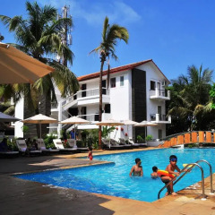 Отель Kyriad Prestige Calangute Goa Индия, Гоа - отзывы, цены и фото номеров - забронировать отель Kyriad Prestige Calangute Goa онлайн бассейн фото 3