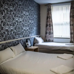 The Mitre Hotel 3* Стандартный семейный номер с двуспальной кроватью фото 6