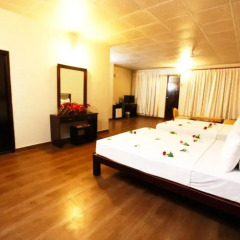 Hikkaduwa Beach Hotel 4* Улучшенный номер с двуспальной кроватью фото 3