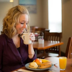 Отель Service Plus Inns & Suites Calgary Канада, Калгари - отзывы, цены и фото номеров - забронировать отель Service Plus Inns & Suites Calgary онлайн питание фото 2