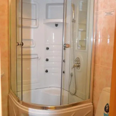 Hotel Oktyabr'skaya On Belinskogo Стандартный семейный номер разные типы кроватей фото 12