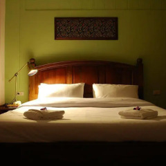 Отель Baan Sutra Guesthouse 3* Номер Делюкс с различными типами кроватей