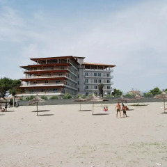 Отель Europa Grand Resort пляж фото 2
