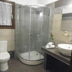 Отель Xalonia Seaview Ситония ванная