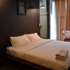 Silom Art Hostel Кровать в общем номере фото 2