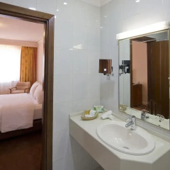 Отель Amman International 4* Люкс с различными типами кроватей фото 4