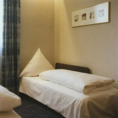 Hotel Jedermann 2* Улучшенный номер с различными типами кроватей фото 10
