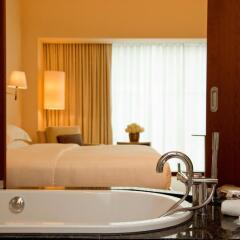 Отель Park Hyatt Zurich 5* Номер с двуспальной кроватью фото 5