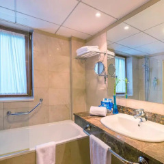Отель Tryp Vielha Baqueira ванная фото 2