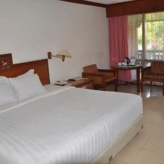 Отель Inna Grand Bali Beach 4* Улучшенный номер с двуспальной кроватью фото 9