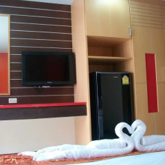 Dengba Hostel Phuket Улучшенный номер с различными типами кроватей фото 2