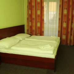 Hotel Inturprag 3* Стандартный номер с двуспальной кроватью