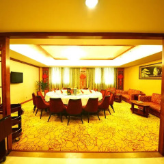 Halcyon Hotel & Resort