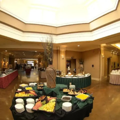 Отель Executive Royal Hotel Calgary Канада, Калгари - отзывы, цены и фото номеров - забронировать отель Executive Royal Hotel Calgary онлайн питание фото 2