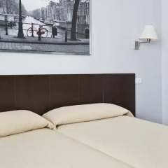 Отель Hostal T4 3* Стандартный номер с двуспальной кроватью фото 3