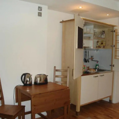 Отель Mstay 291 Suites Номер Делюкс с различными типами кроватей фото 5