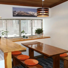 Отель Kamoshika cottage Hakuba Хакуба гостиничный бар