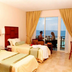 Hulhule Island Hotel 4* Улучшенный номер с различными типами кроватей