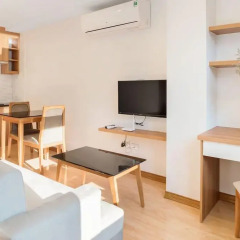 Отель An Nguyen Building Улучшенная студия с различными типами кроватей