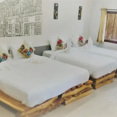 Отель Again at Naiharn Beach Resort 3* Стандартный семейный номер разные типы кроватей фото 7