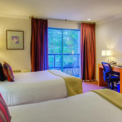 Отель Executive Hotel & Conference Center, Burnaby Канада, Бурнаби - отзывы, цены и фото номеров - забронировать отель Executive Hotel & Conference Center, Burnaby онлайн комната для гостей фото 3