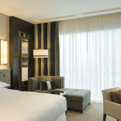 Sheraton Grand Hotel, Dubai 5* Стандартный номер с различными типами кроватей
