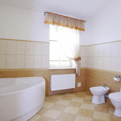 Deluxe Hostel Under The Roof Львов ванная фото 2