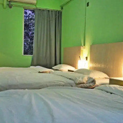 Slow City Youth Hostel комната для гостей фото 5