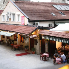 Отель Rooms Konak Mikan
