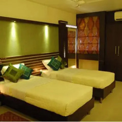 Hotel Meera 3* Номер Премьер с двуспальной кроватью фото 9