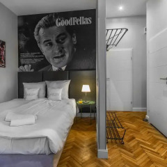 Отель Cinema Rooms - Piotrkowska 4* Апартаменты с различными типами кроватей