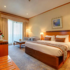 Отель Golden Tulip Al Barsha Стандартный номер с различными типами кроватей фото 2