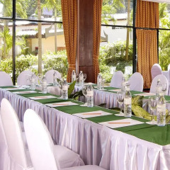 Отель All Seasons Naiharn Phuket